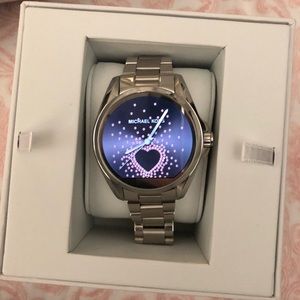 📍SOLD 📍New Michael Kors smart watch